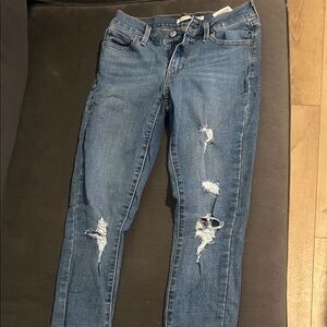 Levi's Women's Blue Ripped Skinny Jeans